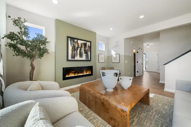 $646,875 | 1005 Annagaire Curve, Rosemount, MN 55068