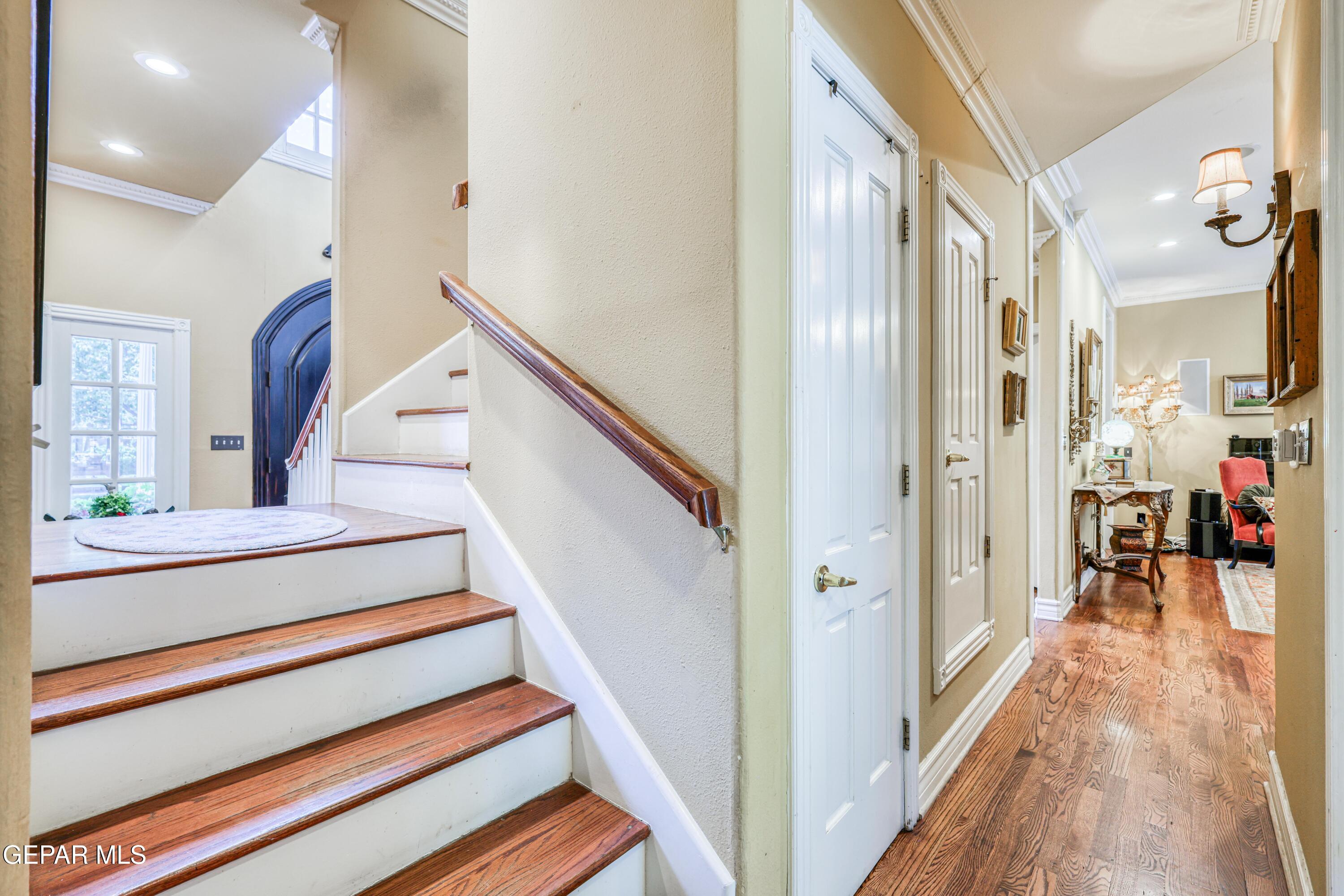 501 Country Club Road El Paso, TX 79932 - Photo 38 of 88 a view of entryway and hall with wooden floor