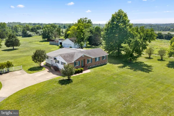 $1,195,000 | 14917 Compton Road, Centreville, VA 20121