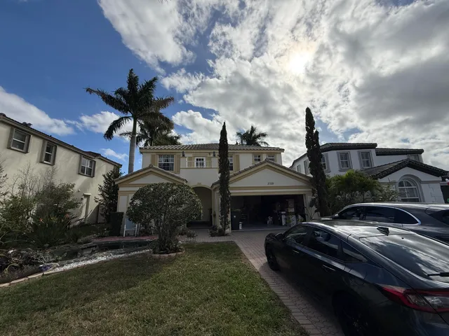 $910,000 | 2709 Shaughnessy Drive, Wellington, FL 33414