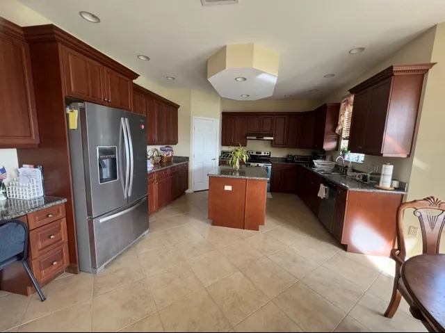 $910,000 | 2709 Shaughnessy Drive, Wellington, FL 33414