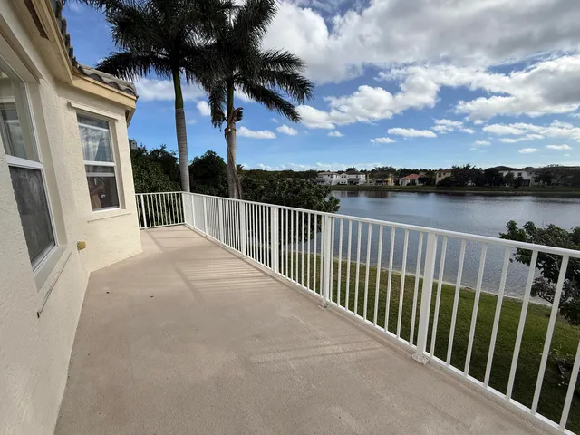 $910,000 | 2709 Shaughnessy Drive, Wellington, FL 33414