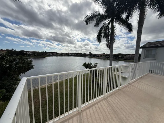 $910,000 | 2709 Shaughnessy Drive, Wellington, FL 33414