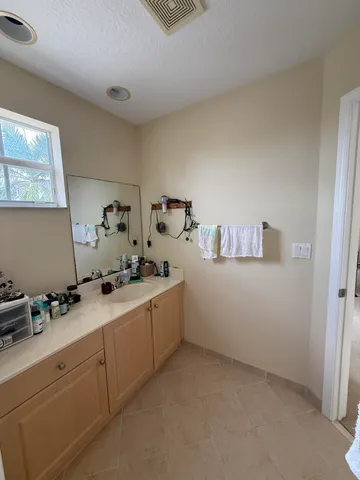 $910,000 | 2709 Shaughnessy Drive, Wellington, FL 33414