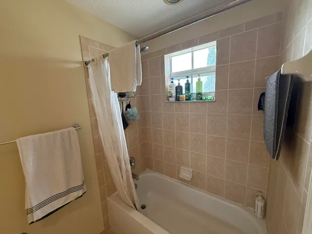 $910,000 | 2709 Shaughnessy Drive, Wellington, FL 33414