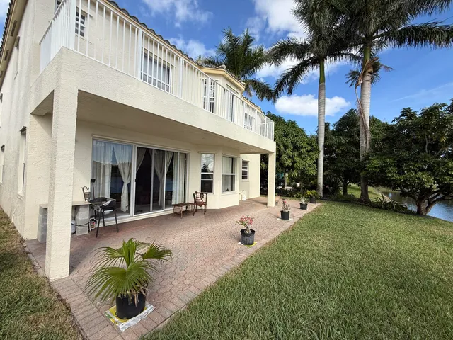 $910,000 | 2709 Shaughnessy Drive, Wellington, FL 33414