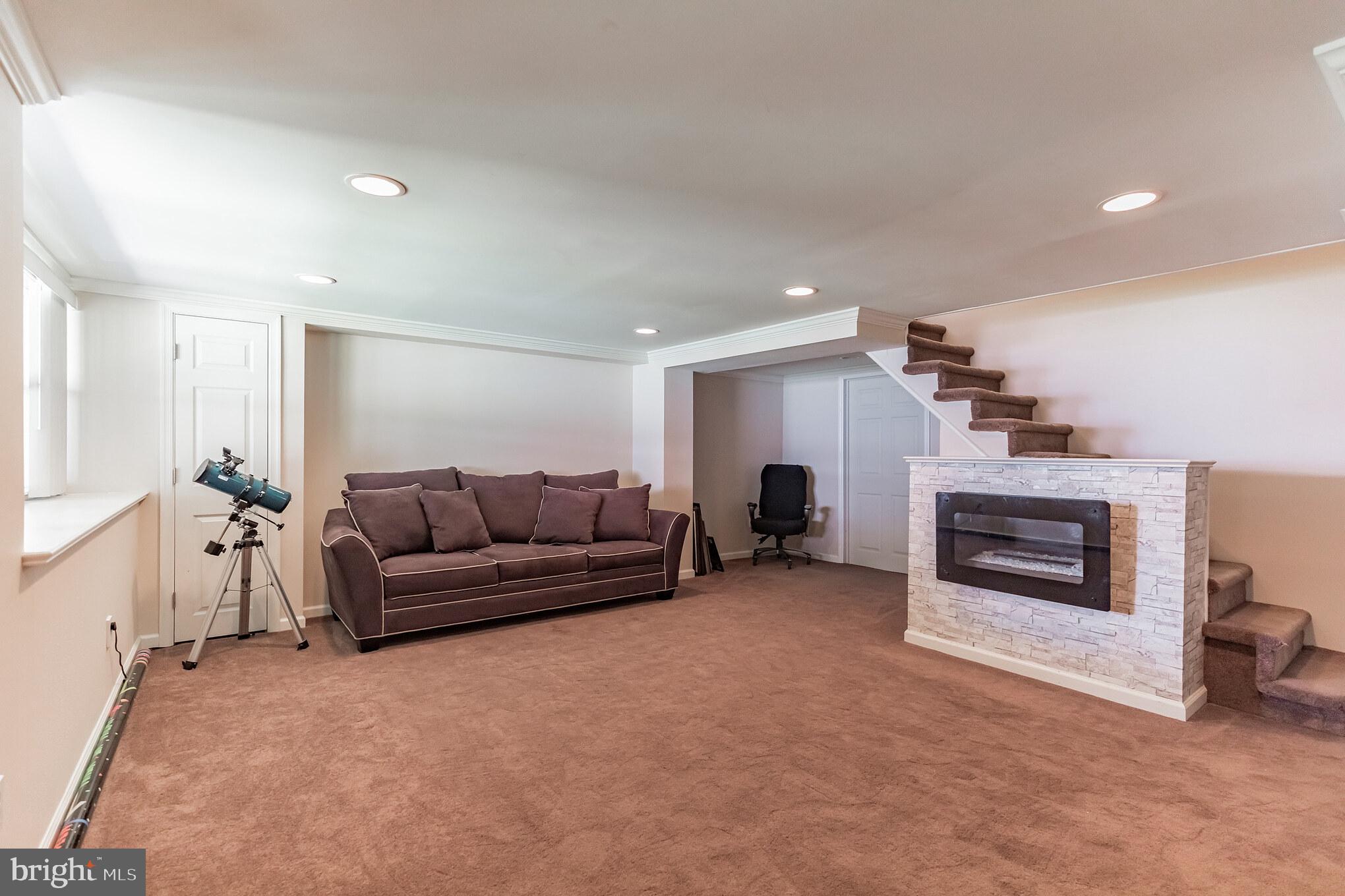 11842 Colman Road Philadelphia, PA 19154 - Photo 18 of 25 Gallery Image 18