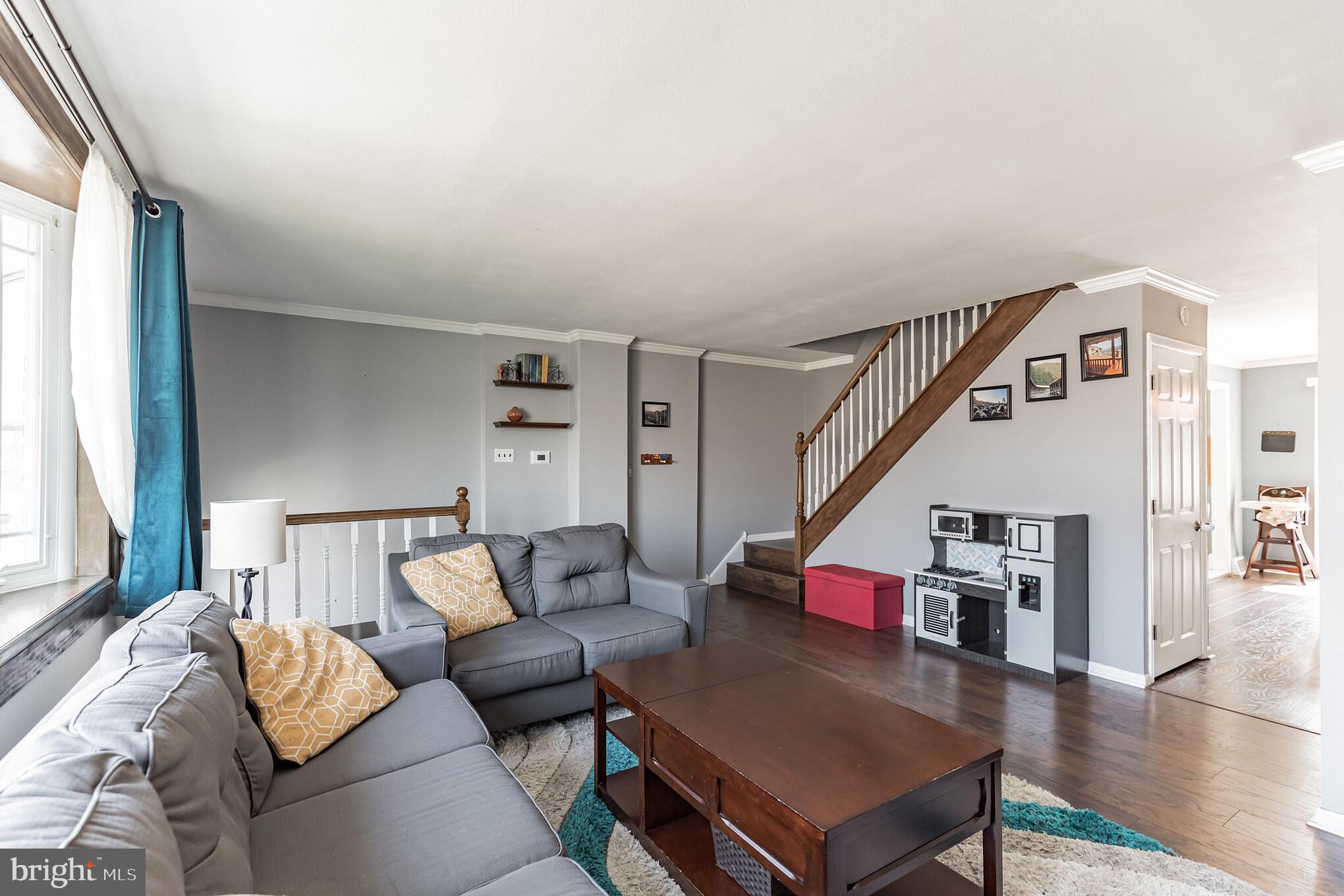11842 Colman Road Philadelphia, PA 19154 - Photo 4 of 25 Gallery Image 4