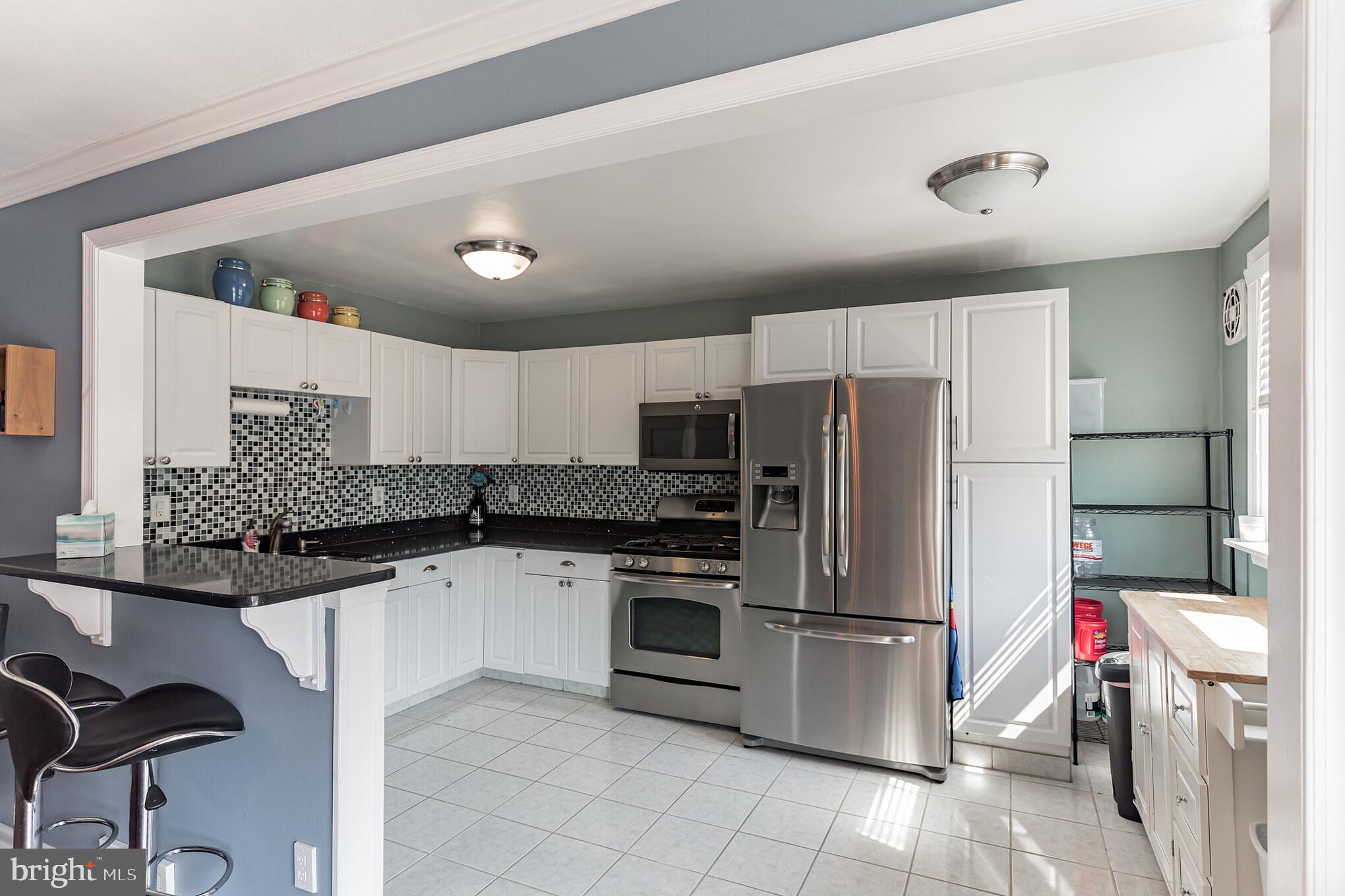 11842 Colman Road Philadelphia, PA 19154 - Photo 7 of 25 Gallery Image 7