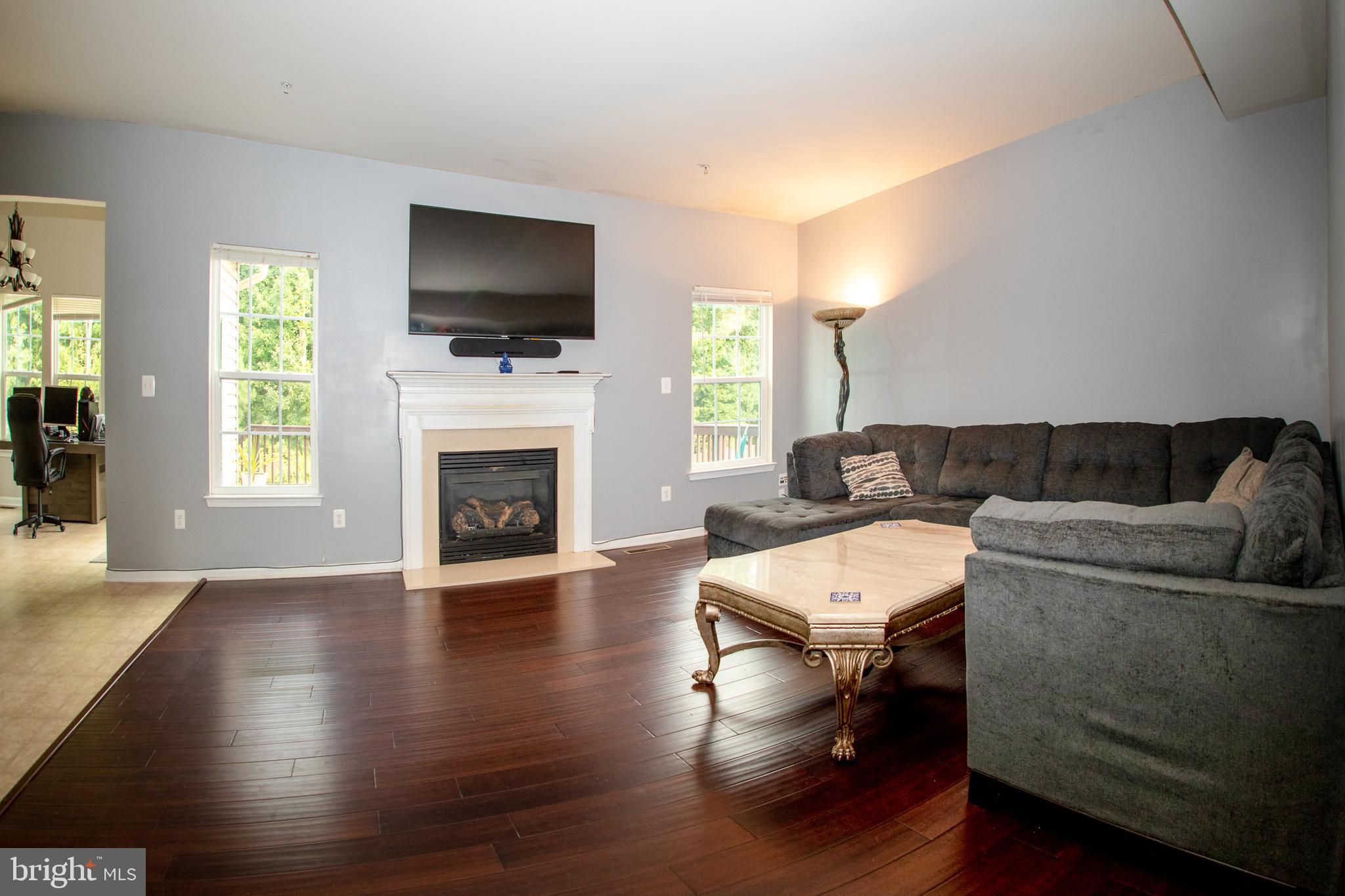 5631 Country Farm Road White Marsh, MD 21162 - Photo 2 of 25 Gallery Image 2