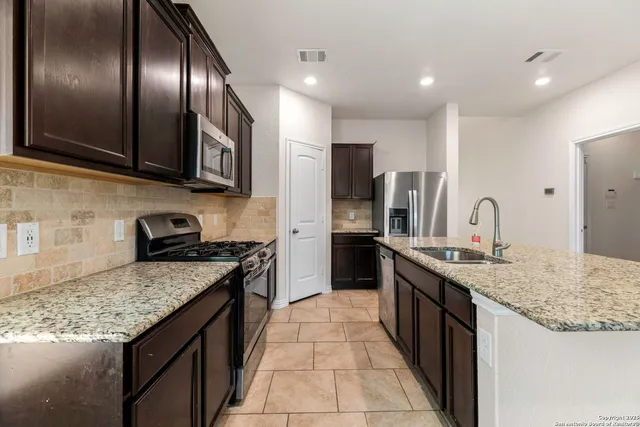 $475,000 | 22410 Akin Fawn, San Antonio, TX 78261