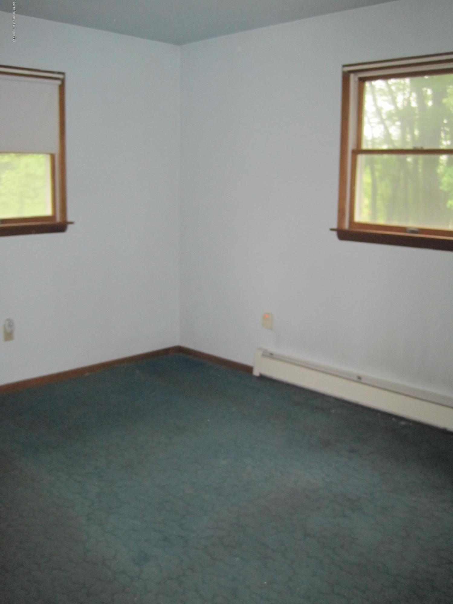 Rr1 Rr1 Carbondale, PA 18407 - Photo 9 of 13 Gallery Image 9