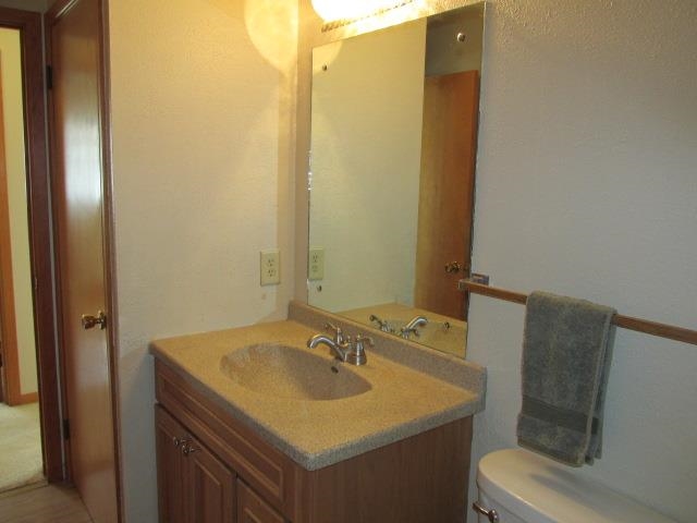 1932 West Middlebury Road Freeport, IL 61032 - Photo 16 of 28 Gallery Image 16