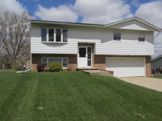 1932 West Middlebury Road Freeport, IL 61032 - Photo 2 of 28 Gallery Image 2