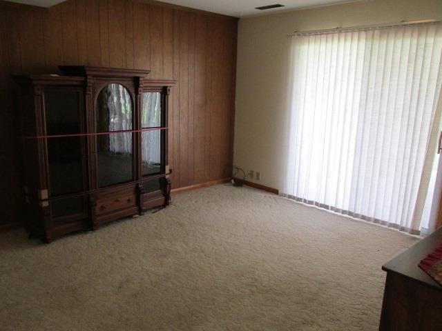 1932 West Middlebury Road Freeport, IL 61032 - Photo 21 of 28 Gallery Image 21