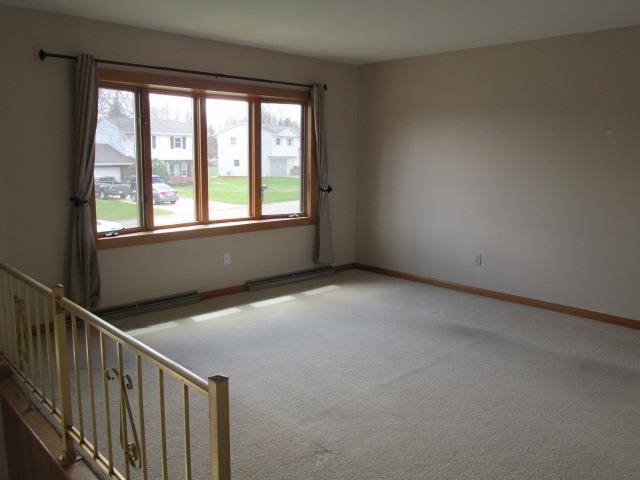 1932 West Middlebury Road Freeport, IL 61032 - Photo 4 of 28 Gallery Image 4