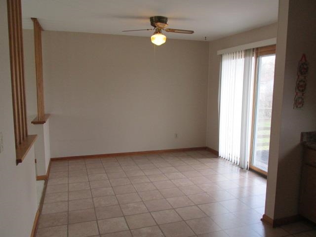 1932 West Middlebury Road Freeport, IL 61032 - Photo 6 of 28 Gallery Image 6