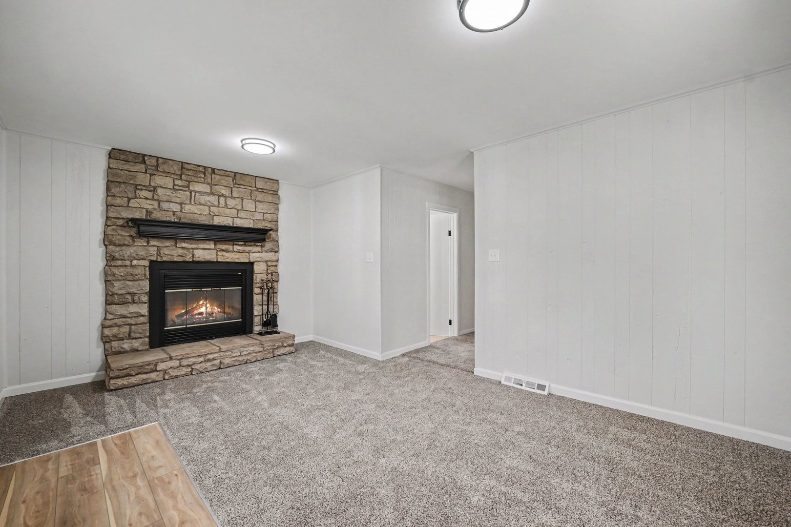 511 Prospect Place Joliet, IL 60436 - Photo 4 of 24