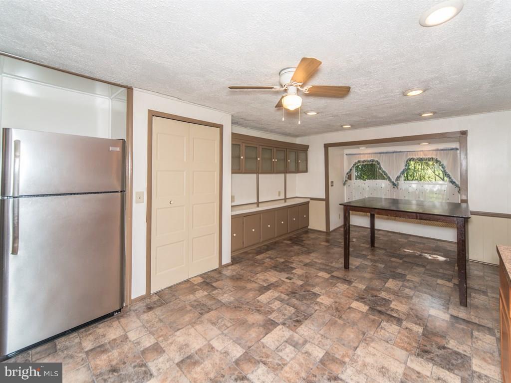 299 Frysville Road York, PA 17406 - Photo 4 of 26 Gallery Image 4