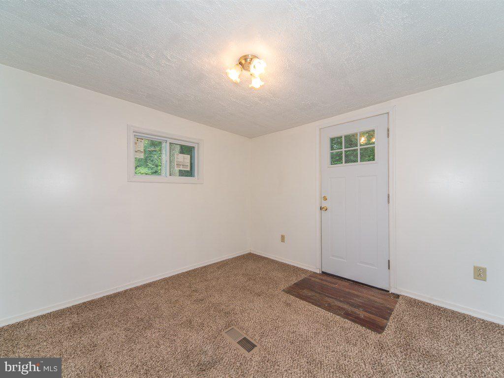 299 Frysville Road York, PA 17406 - Photo 5 of 26 Gallery Image 5