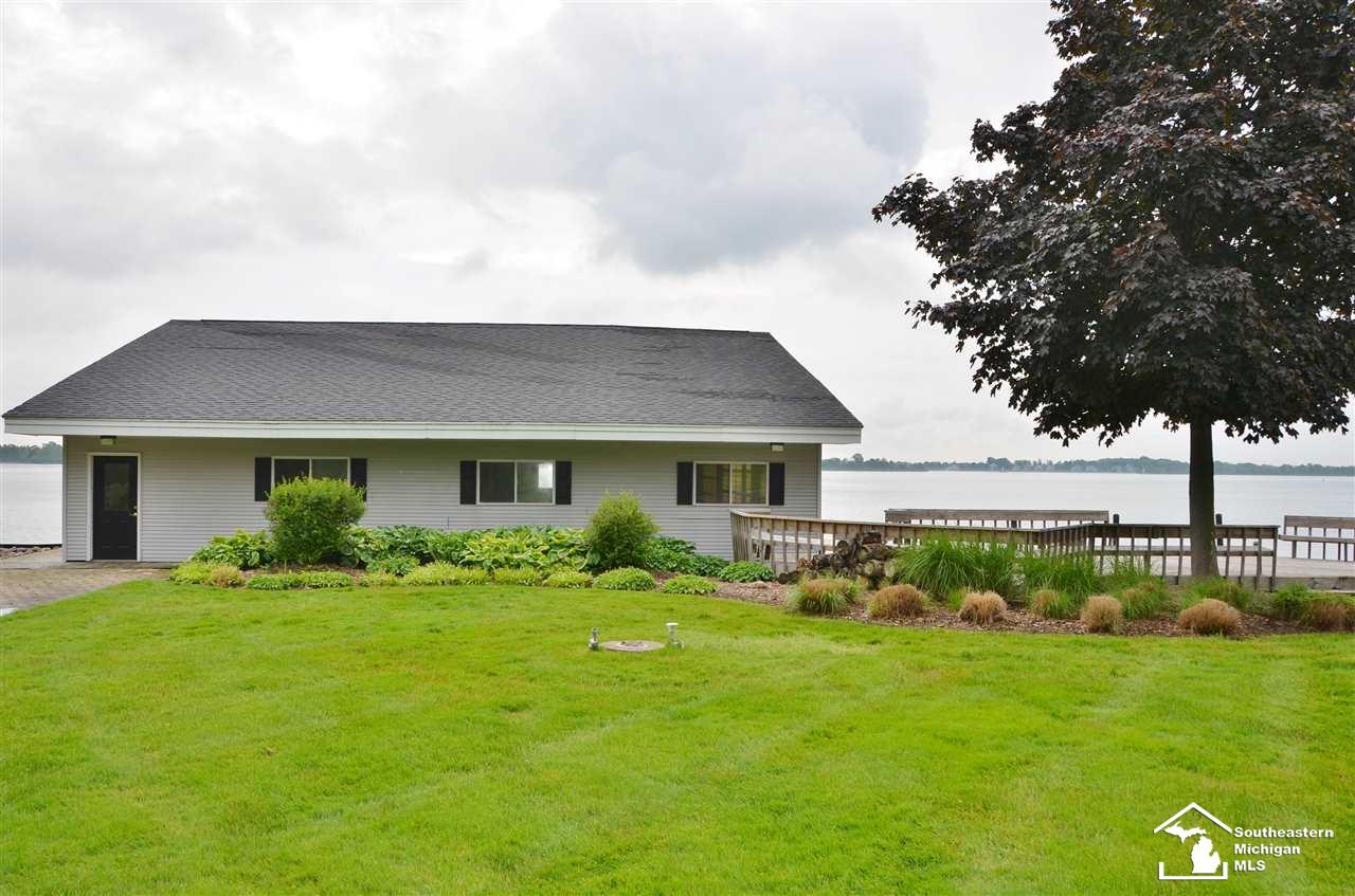 26055 East River Road Grosse Ile, MI 48138 - Photo 12 of 68