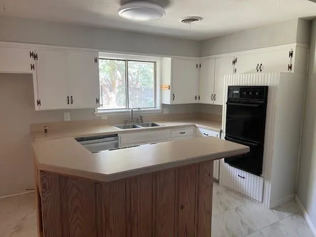 $1,425 | 1711 Harris Street, Gainesville, TX 76240