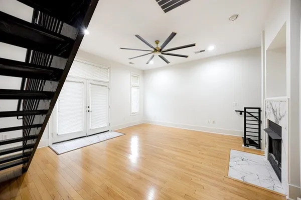 $2,450 | 614 Tennessee Street, Unit 201, Memphis, TN 38103