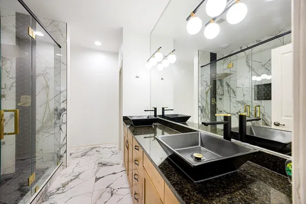 $2,450 | 614 Tennessee Street, Unit 201, Memphis, TN 38103