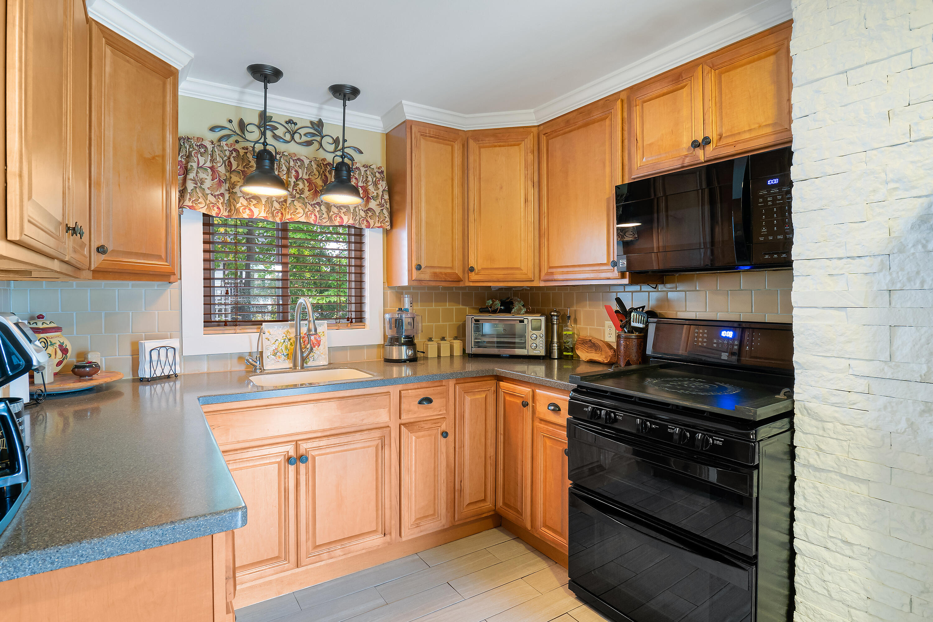 139 Loop Road Acton, ME 04001 - Photo 11 of 81 139 Loop Rd_124