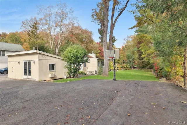 $3,900 | 28 School Street, Armonk, NY 10504