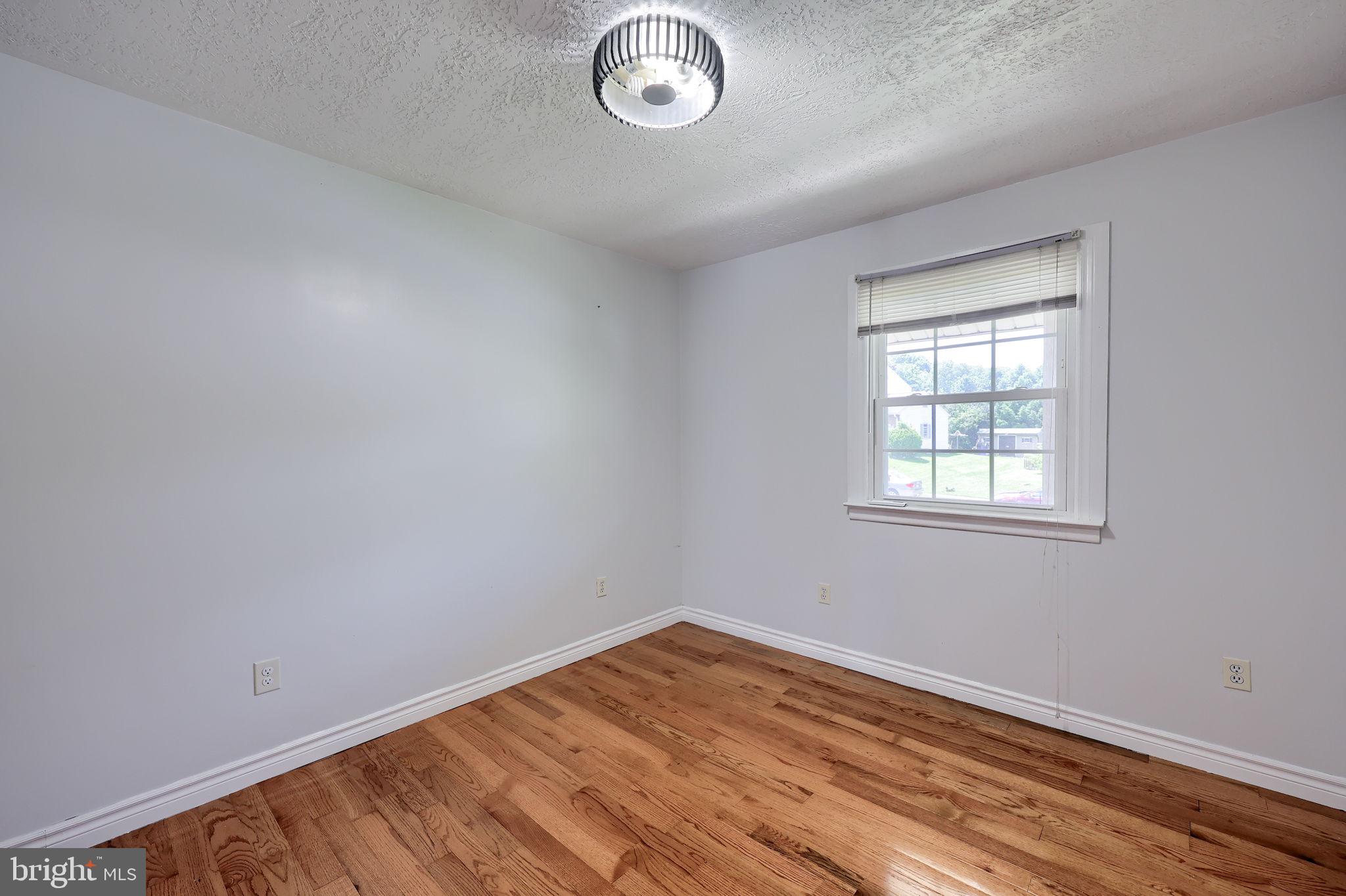 3495 Edenbridge Road York, PA 17402 - Photo 23 of 42 Gallery Image 23