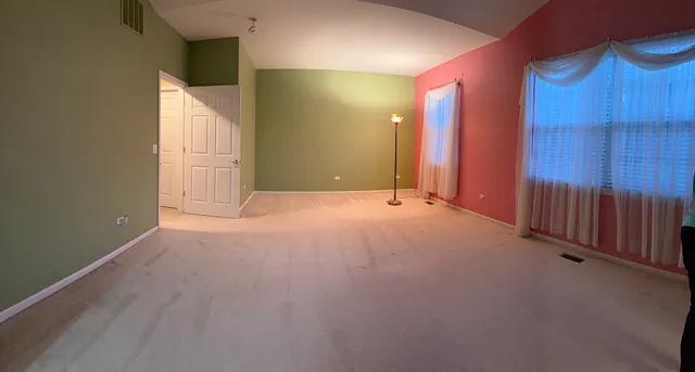 $329,900 | 21546 Victory Lake Way, Crest Hill, IL 60403