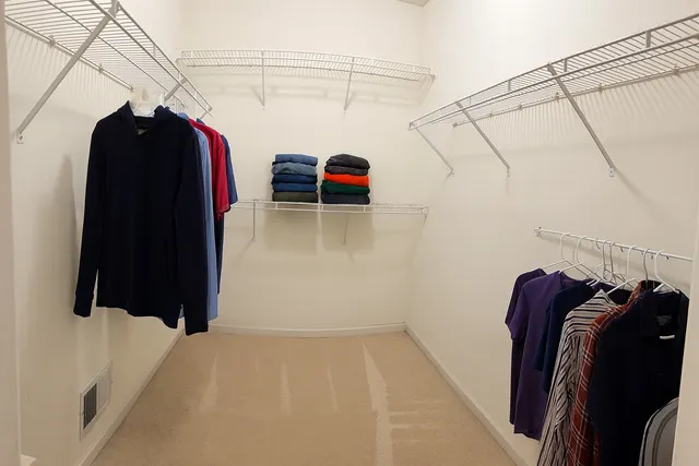 $329,900 | 21546 Victory Lake Way, Crest Hill, IL 60403