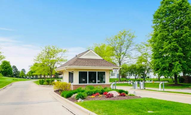 $329,900 | 21546 Victory Lake Way, Crest Hill, IL 60403