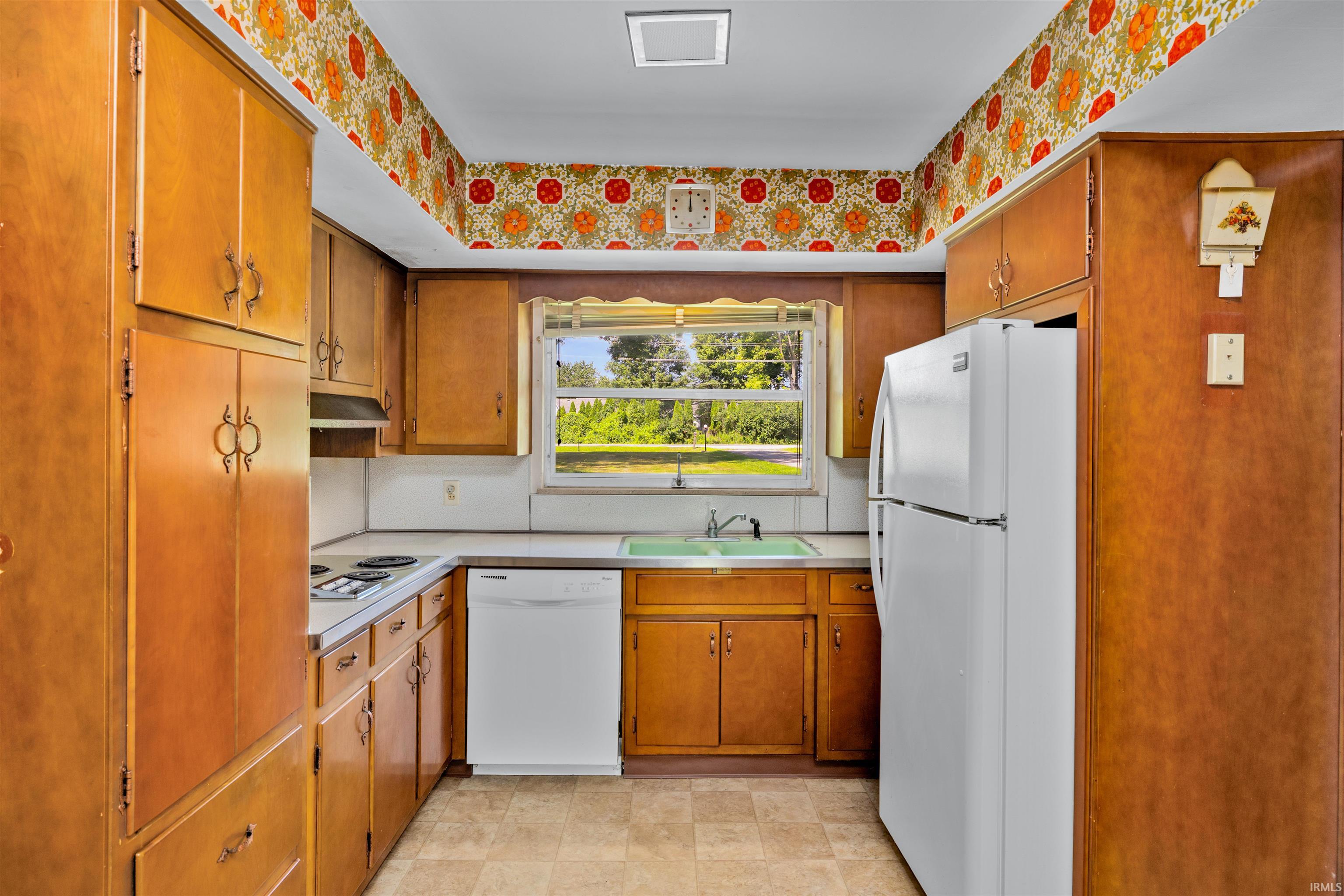 8438 Stellhorn Road Fort Wayne, IN 46815 - Photo 13 of 39 Gallery Image 13