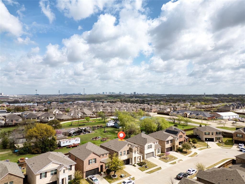 2317 Connor Way Carrollton, TX 75010 - Photo 6 of 37 a view of a city
