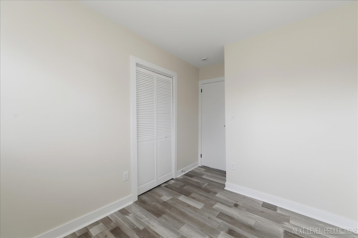 1401 Seminole Drive Ottawa, IL 61350 - Photo 14 of 24 a view of small space with wooden floor