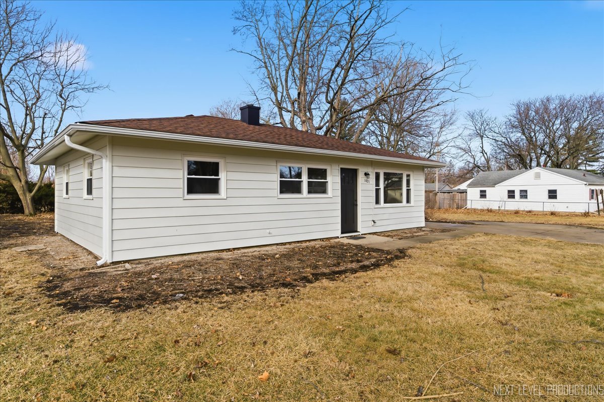 1401 Seminole Drive Ottawa, IL 61350 - Photo 23 of 24 a view of a house with a yard