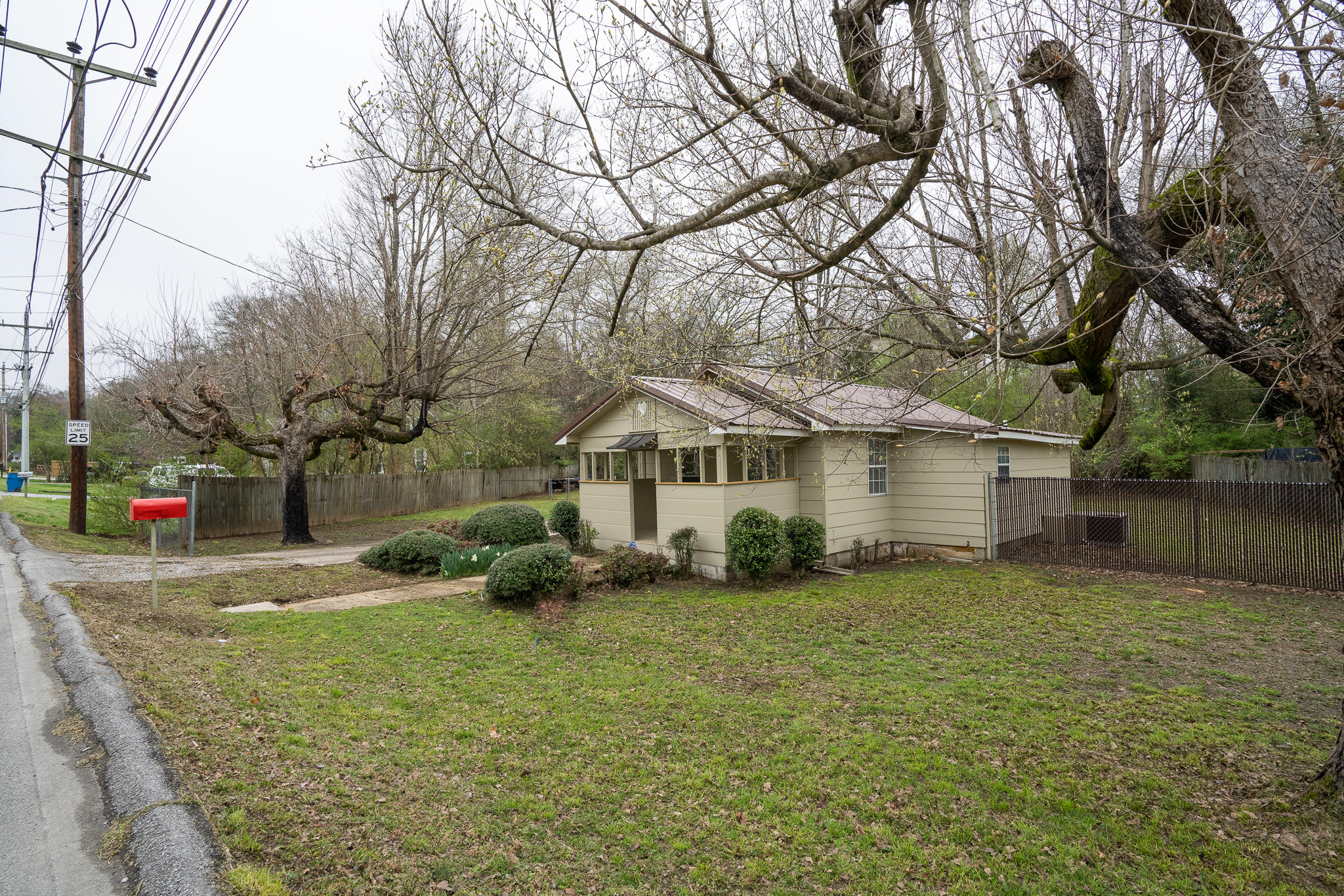 105 Martin Road Chattanooga, TN 37415 - Photo 3 of 23 105Martin-22