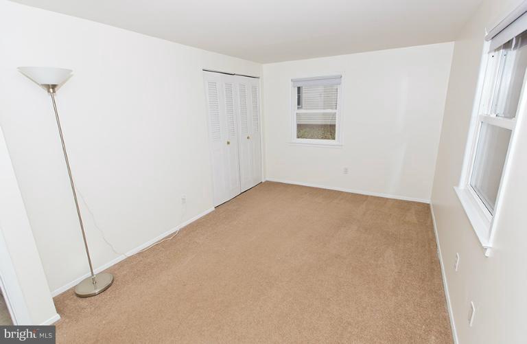 4311 Lees Corner Road Chantilly, VA 20151 - Photo 20 of 30 Bedroom