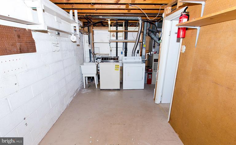 4311 Lees Corner Road Chantilly, VA 20151 - Photo 29 of 30 Interior (General)