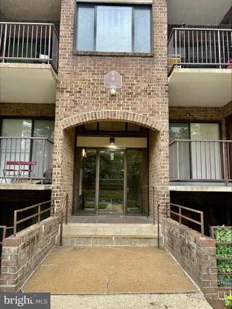 $2,300 | 9 Silverwood Circle, Unit 3, Annapolis, MD 21403