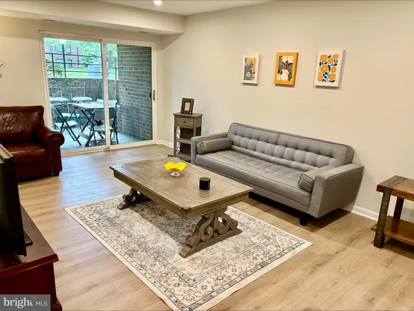 $2,300 | 9 Silverwood Circle, Unit 3, Annapolis, MD 21403