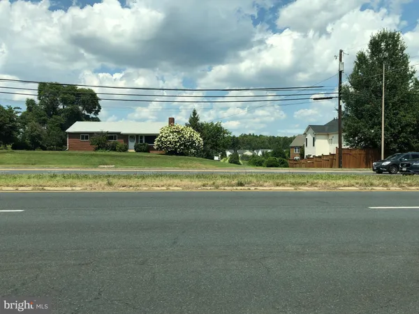 $2,950 | 12627 Buckleys Gate Drive, Fairfax, VA 22030