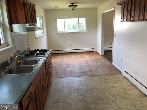 $2,950 | 12627 Buckleys Gate Drive, Fairfax, VA 22030