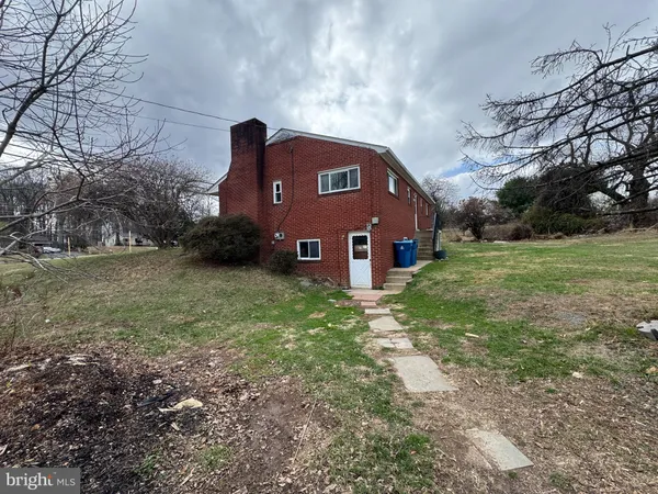 $2,950 | 12627 Buckleys Gate Drive, Fairfax, VA 22030