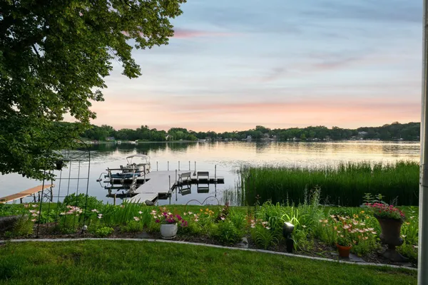 $2,900,000 | 5461 Quimby Avenue Northwest, Annandale, MN 55302