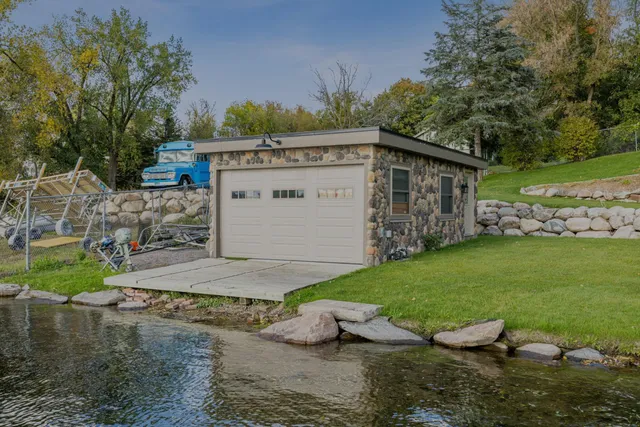 $2,900,000 | 5461 Quimby Avenue Northwest, Annandale, MN 55302