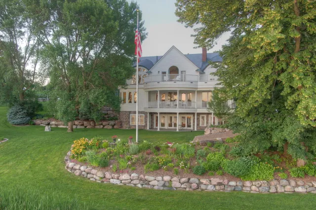 $2,900,000 | 5461 Quimby Avenue Northwest, Annandale, MN 55302