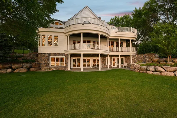$2,900,000 | 5461 Quimby Avenue Northwest, Annandale, MN 55302